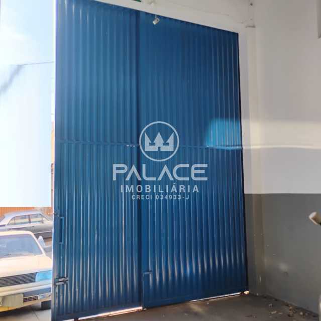 Barracão : / Comercial / Vila Pacaembu