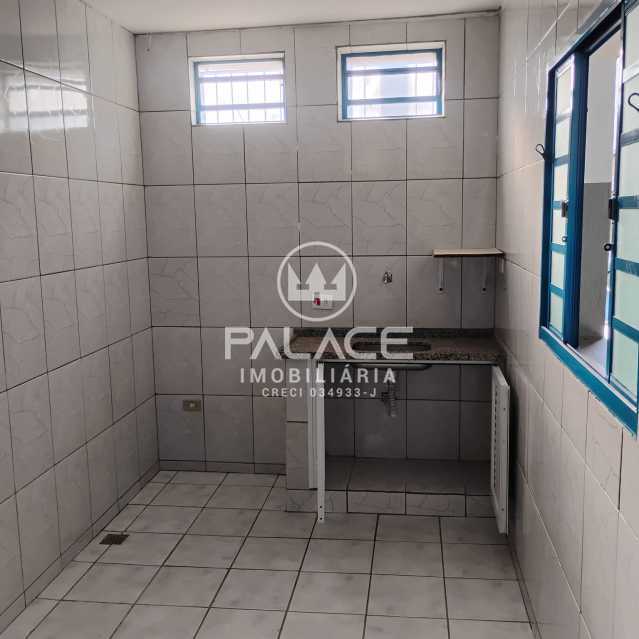 Barracão : / Comercial / Vila Pacaembu